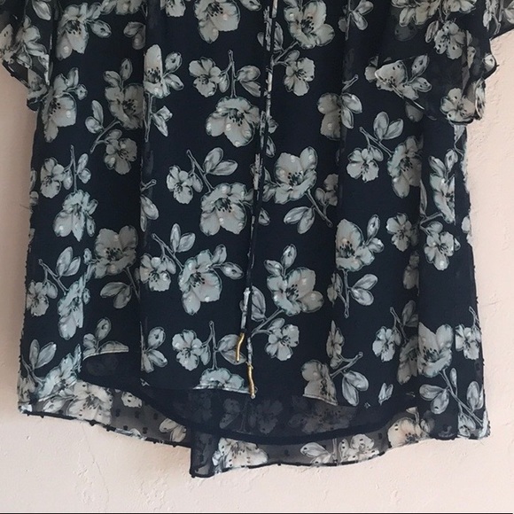 Anthro Moon River cold shoulder top size medium - Picture 9 of 12